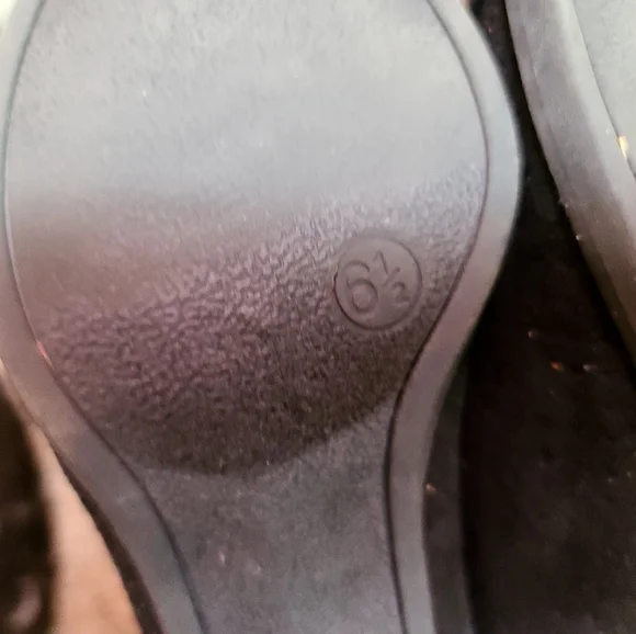 SM black peep toe faux suede booties sz6.5 LIKE NEW - Picture 6 of 7